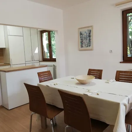 The Yellow House Lejlighed