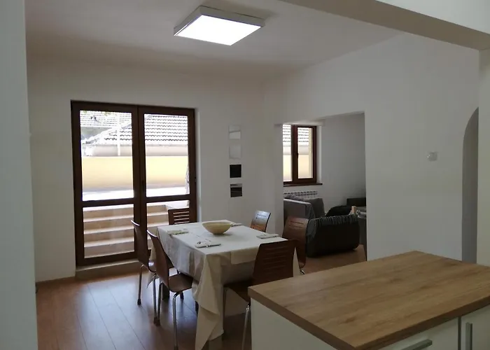 The Yellow House Stara Zagora